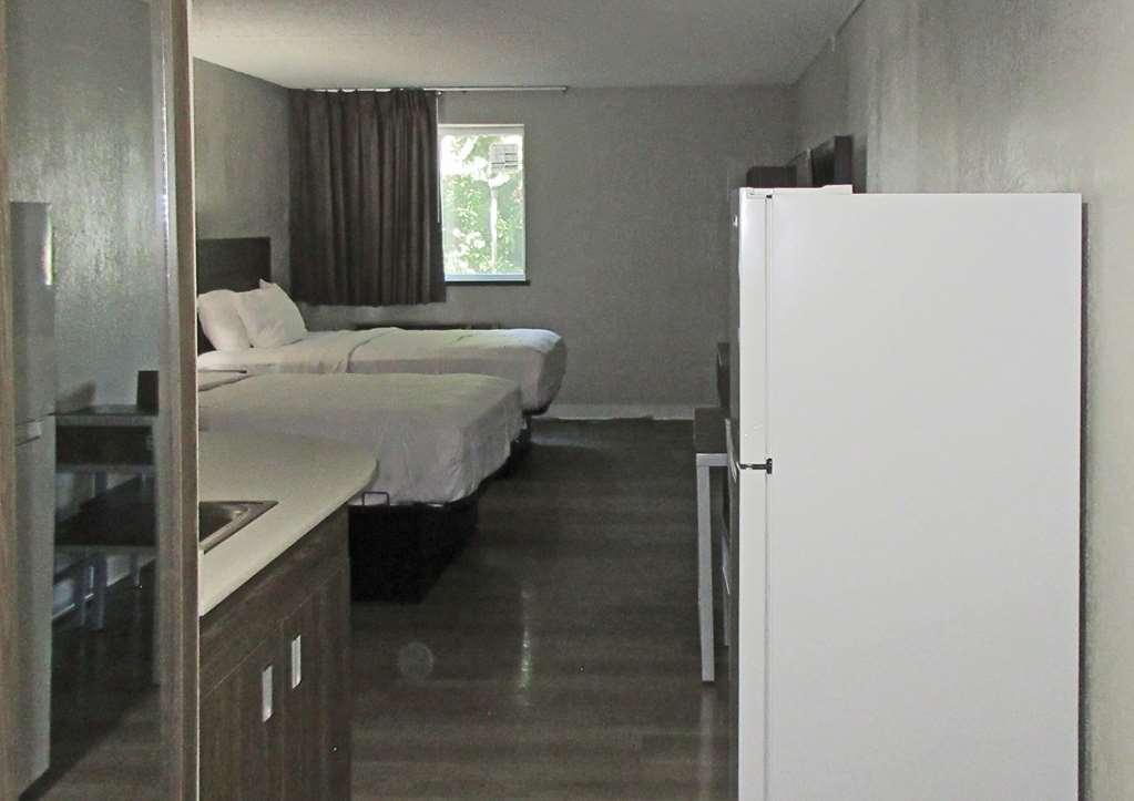 Suburban Studios Milwaukee Airport Стая снимка