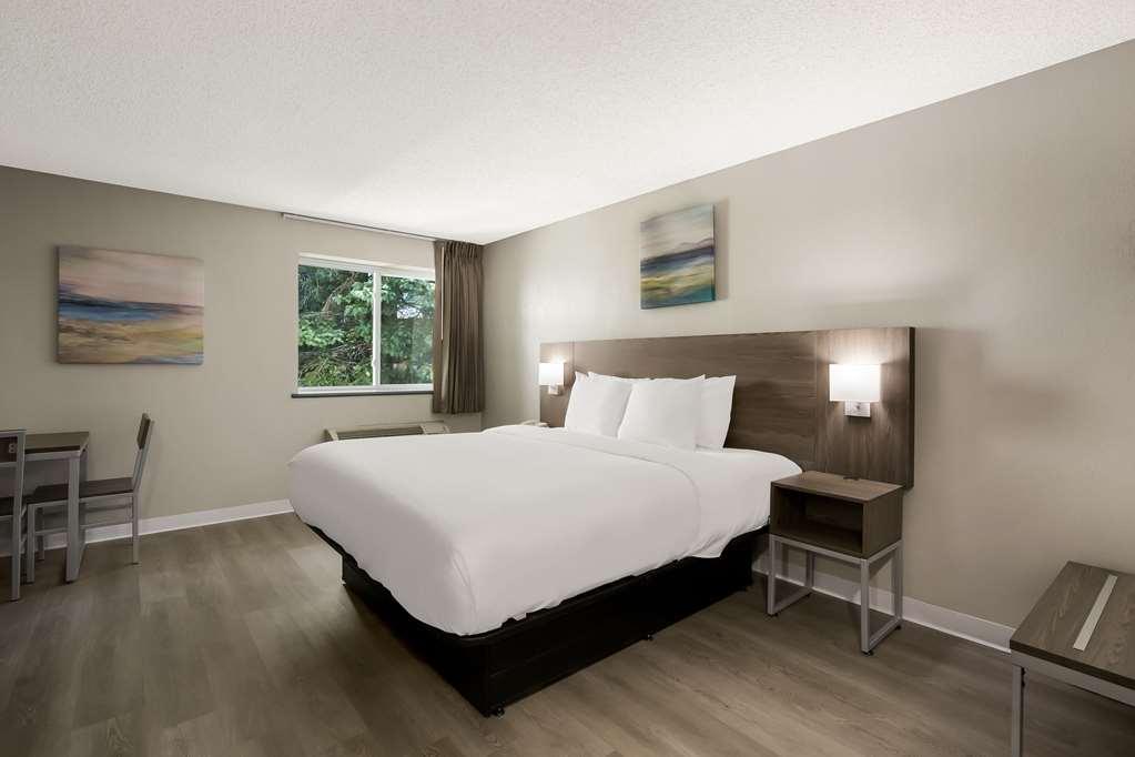 Suburban Studios Milwaukee Airport Стая снимка