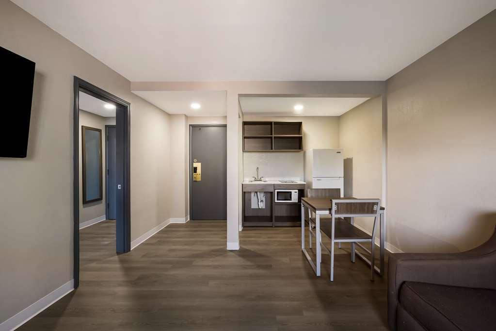 Suburban Studios Milwaukee Airport Стая снимка