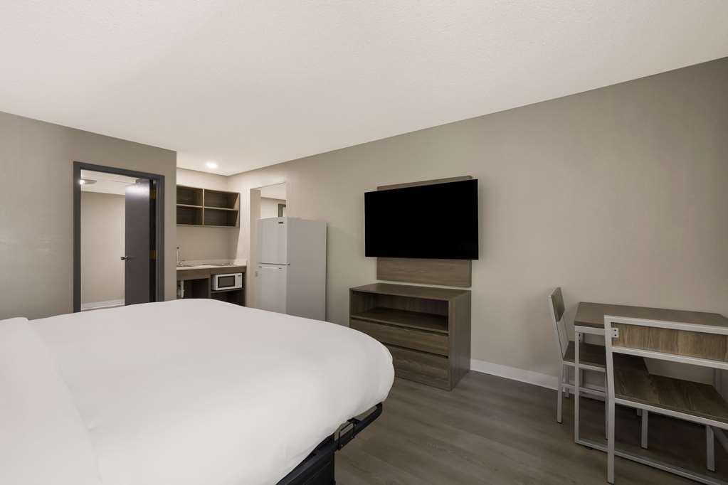 Suburban Studios Milwaukee Airport Стая снимка