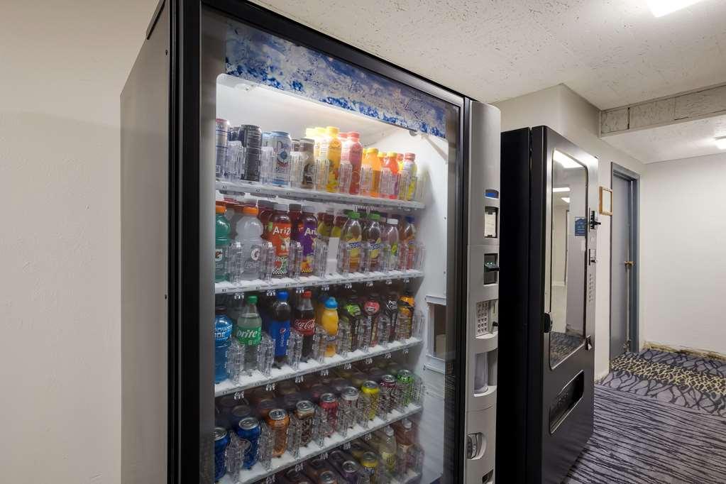 Suburban Studios Milwaukee Airport Съоръжения снимка