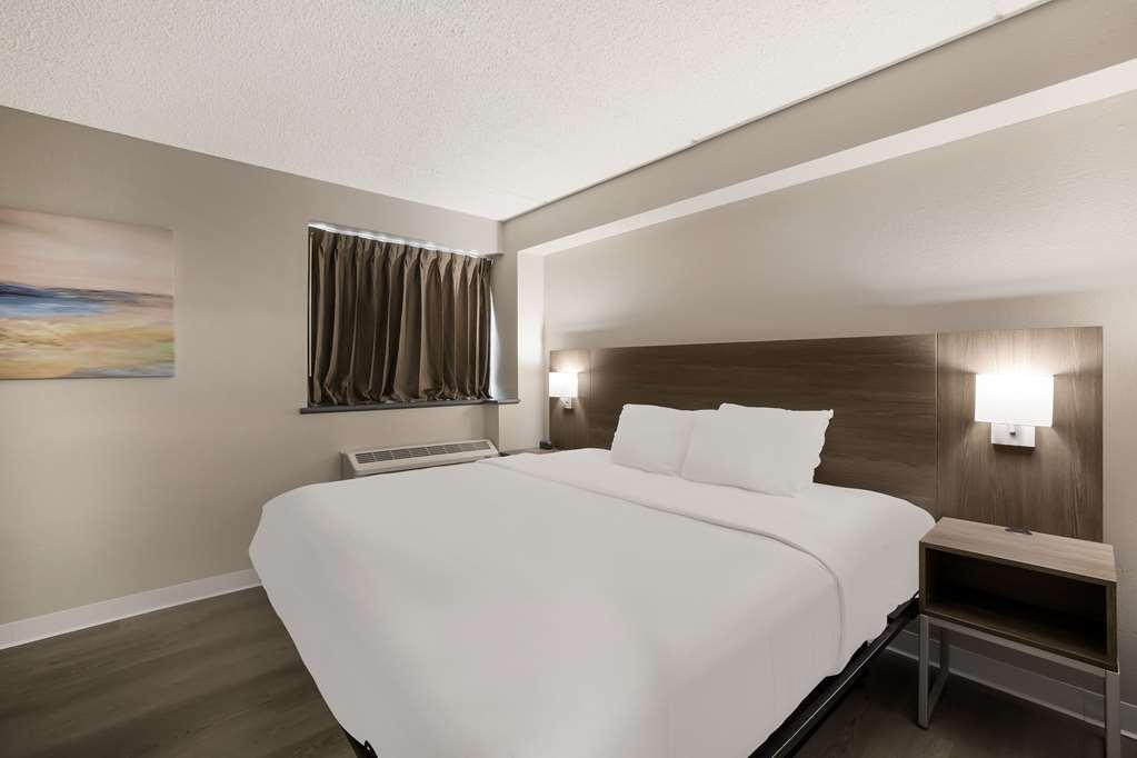 Suburban Studios Milwaukee Airport Стая снимка